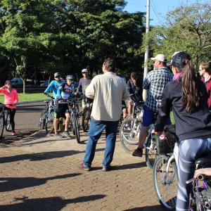 Imagem da notícia Semana do Meio Ambiente: Encerramento com Passeio Ciclístico e Plantio de Árvores na margem do Rio Jahu - FOTOS