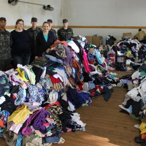 Imagem da notícia Fundo Social de Solidariedade realiza primeira coleta nos postos de arrecadação da Campanha do Agasalho