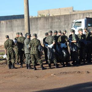 Imagem da notícia Prefeitura de Jahu: arrastões de limpeza aos sábados - FOTOS