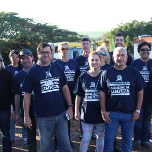 Imagem da notícia Prefeitura de Jahu: arrastões de limpeza aos sábados - FOTOS