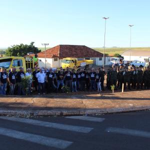 Imagem da notícia Prefeitura de Jahu: arrastões de limpeza aos sábados - FOTOS