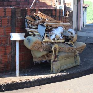 Imagem da notícia Prefeitura de Jahu: arrastões de limpeza aos sábados - FOTOS