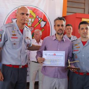 Imagem da notícia Corpo de Bombeiros de Jahu recebe nova viatura de resgate