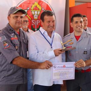 Imagem da notícia Corpo de Bombeiros de Jahu recebe nova viatura de resgate