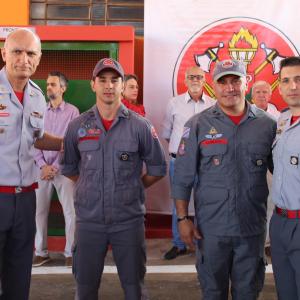 Imagem da notícia Corpo de Bombeiros de Jahu recebe nova viatura de resgate