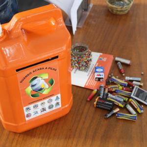 Imagem da notícia Secretaria de Meio Ambiente participa do programa “Quando Acaba a Pilha” - FOTOS