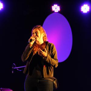 Imagem da notícia 28ª edição do Festival de Inverno de Jahu: Teatro com a Coletiva Abya Ayala e Lançamento do CD Clarões com Manu Sagioro - FOTOS