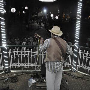 Imagem da notícia NATAL: Show de Viola e Cantoria, com Rodrigo Zanc e Casinha do Papai Noel