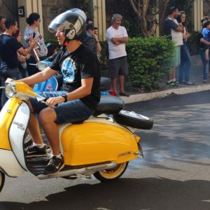 Imagem da notícia Corrida de Lambretta no bairro São Benedito - FOTOS
