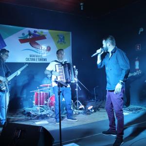 Imagem da notícia 11º Festival Caipira do Pouso Alegre: Bailão Sertanejo