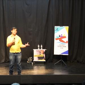 Imagem da notícia 8º Festival Literário de Jahu: Palestra com Douglas Segantin “Vencendo a deficiência com eficiência” - FOTOS