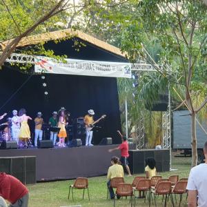 Imagem da notícia 8º Festival Literário de Jahu: Encerramento com o Show com Da Silva Samba - FOTOS