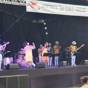 Imagem da notícia 8º Festival Literário de Jahu: Encerramento com o Show com Da Silva Samba - FOTOS