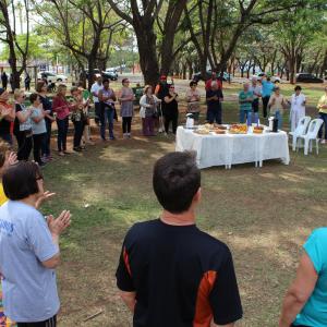 Imagem da notícia Fundo Social de Solidariedade realiza Semana do Idoso - Caminhada com Piquenique - FOTOS