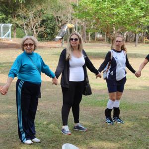 Imagem da notícia Fundo Social de Solidariedade realiza Semana do Idoso - Caminhada com Piquenique - FOTOS