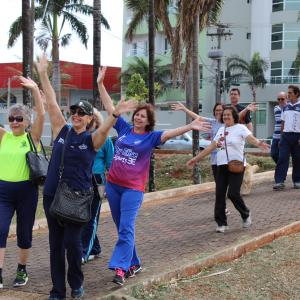 Imagem da notícia Fundo Social de Solidariedade realiza Semana do Idoso - Caminhada com Piquenique - FOTOS
