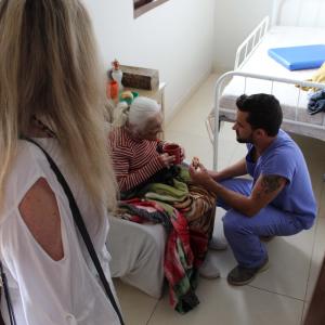Imagem da notícia Fundo Social de Solidariedade realiza Semana do Idoso: Visita ao Abrigo São Lourenço e Vila Dignidade- FOTOS