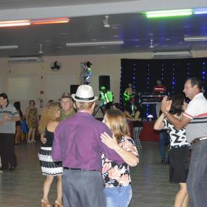 Imagem da notícia Fundo Social de Solidariedade realiza Semana do Idoso: Baile de encerramento - FOTOS