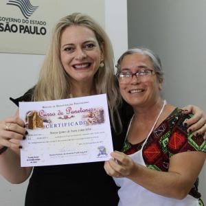 Imagem da notícia Fundo Social de Solidariedade: 1ª turma do Curso de Panetones - FOTOS