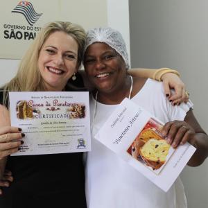Imagem da notícia Fundo Social de Solidariedade: 1ª turma do Curso de Panetones - FOTOS