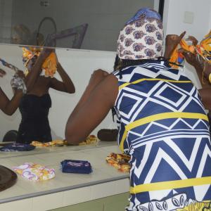 Imagem da notícia Eventos do Mês da Consciência Negra ocorrem até terça-feira - Oficina de Turbantes e Maquiagem - FOTOS