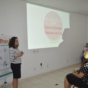 Imagem da notícia Ciclo de palestras: empreendedorismo feminino - Casa Rosa - 27/11 - FOTOS