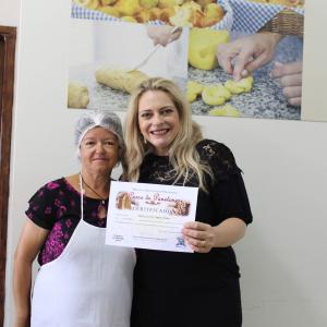 Imagem da notícia Fundo Social de Solidariedade: 4ª turma do curso de Panetone - FOTOS