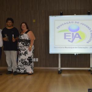 Imagem da notícia Formatura de 60 alunos da Educação de Jovens e Adultos - FOTOS