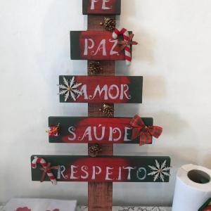 Imagem da notícia Feira com os trabalhos dos alunos dos cursos de artesanato