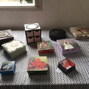 Imagem da notícia Feira com os trabalhos dos alunos dos cursos de artesanato